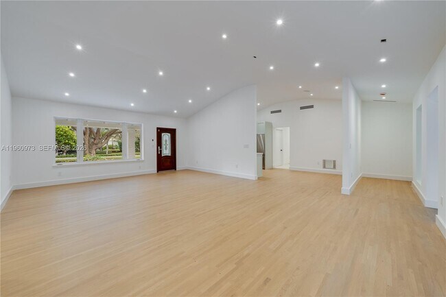 Building Photo - 12535 Moss Ranch Rd