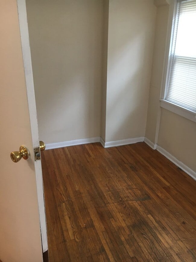 Building Photo - 2476 Adams Ave