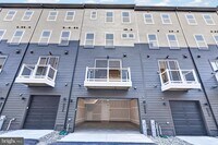 Building Photo - 2507 Light St