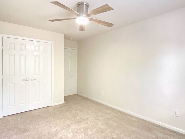 Building Photo - 54 Alderon Woods Pl