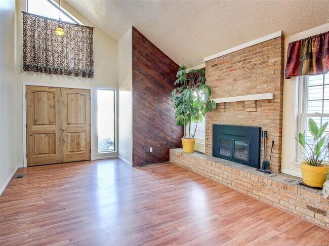 Building Photo - 854 S Rifle Way