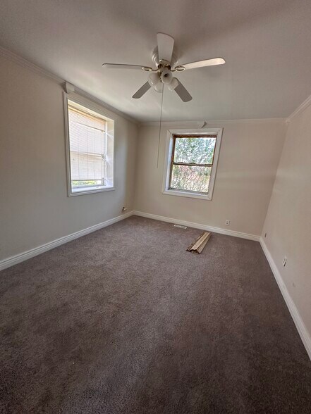 Building Photo - 130 Meloy Rd