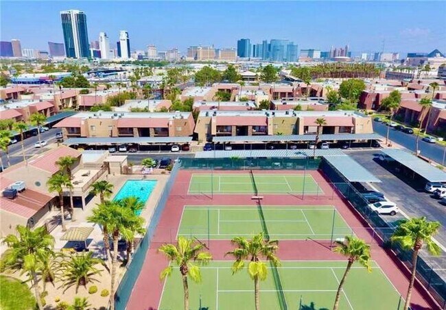 Building Photo - 2 bed 1 bath condo for rent -$1300