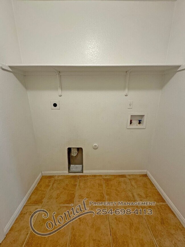 Building Photo - AVAILABLE SOON!