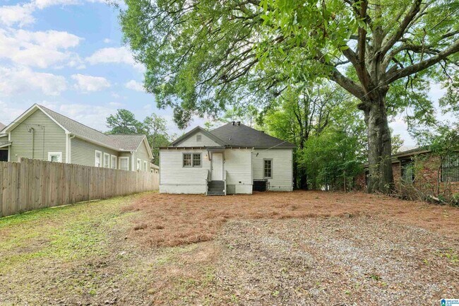 Building Photo - 4014 5th Ave S