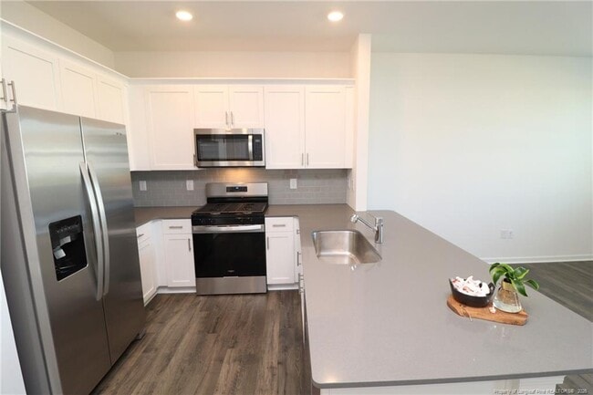 Building Photo - 374 Freestall Dr