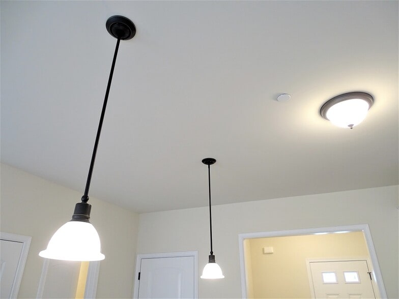 Building Photo - 349 Cedar Holw