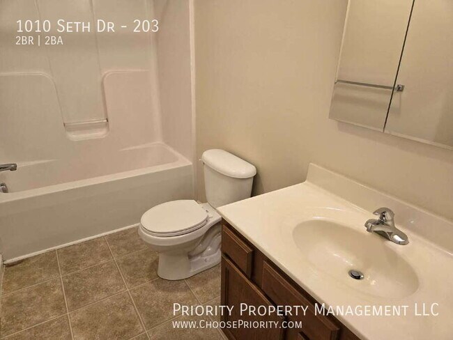 Building Photo - 1010 Seth Dr