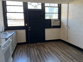 Building Photo - 227 N 5th Ave