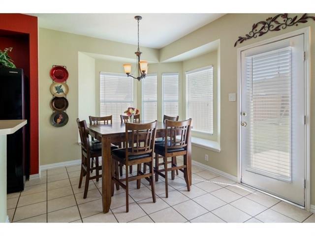 Building Photo - 5909 Vineyard Ln