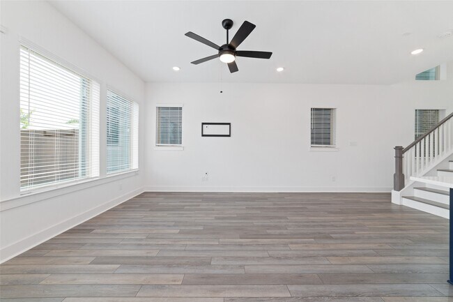 Building Photo - 10974 Swang Link Dr