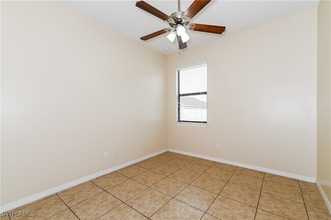 Building Photo - 502 SW 19th Ln