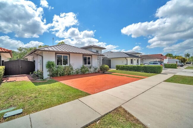 Building Photo - 909 NW 135th Ct