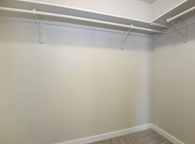 Building Photo - 3456 N Maplestone Ave