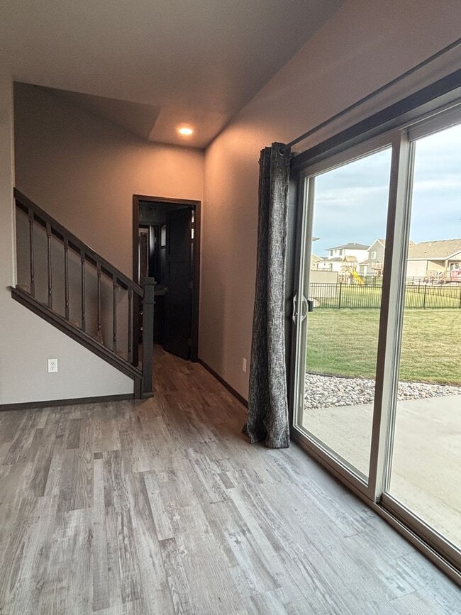 Building Photo - Spacious 3-Bedroom Home