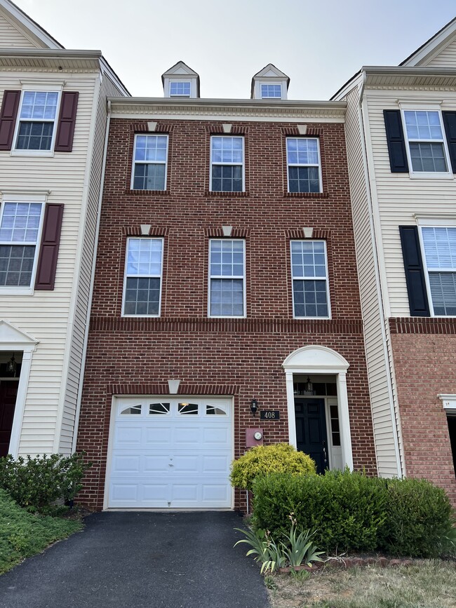 Primary Photo - 408 Klee Dr