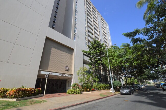 Building Photo - Spacious 2br/1.5ba/2pkg Condo in Waikiki