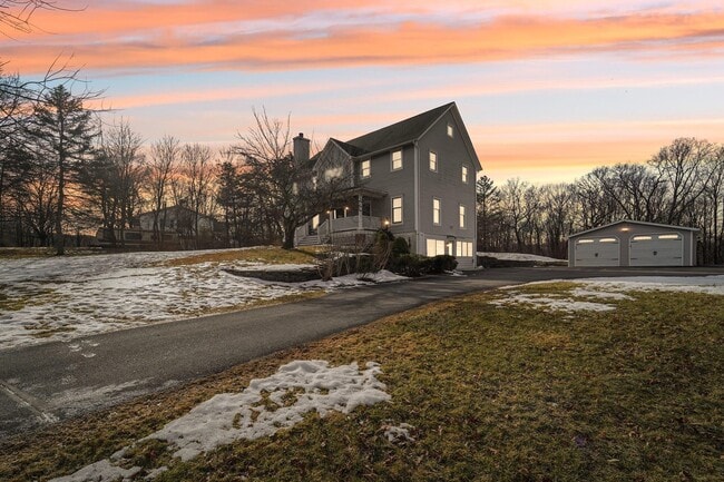 Primary Photo - 16 Fort Hill Rd