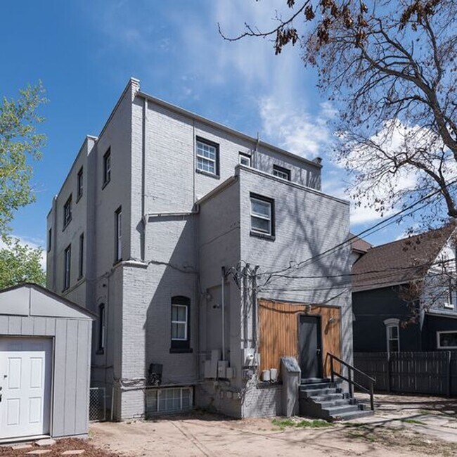 Building Photo - 2153 Lafayette St
