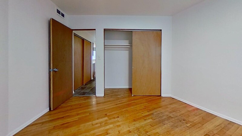 Building Photo - 1200 E Singer Cir