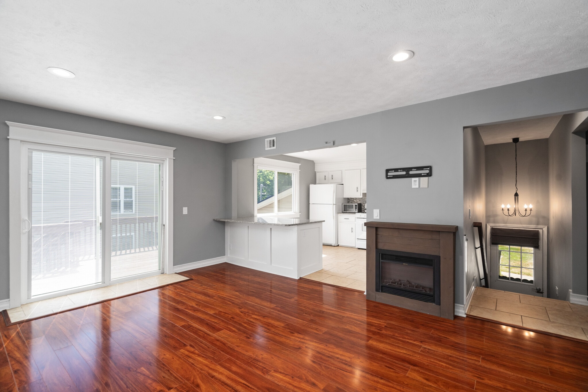 Living room - 223 E Division St