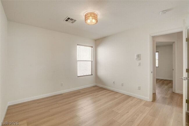 Building Photo - 10808 Wallflower Ave