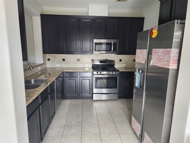 Building Photo - 3807 Waterford Bend