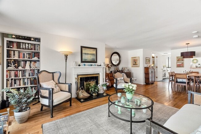 Building Photo - 126 Merrimac St