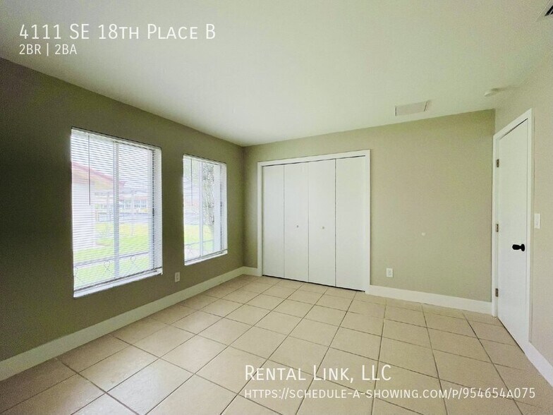 Building Photo - 4111 SE 18th Pl