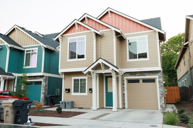 Building Photo - 1012 NW 23rd St