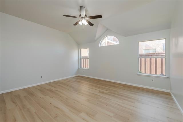 Building Photo - 9208 Clearview Dr