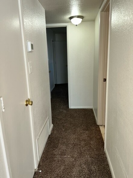 Building Photo - 5205 Alta Dr