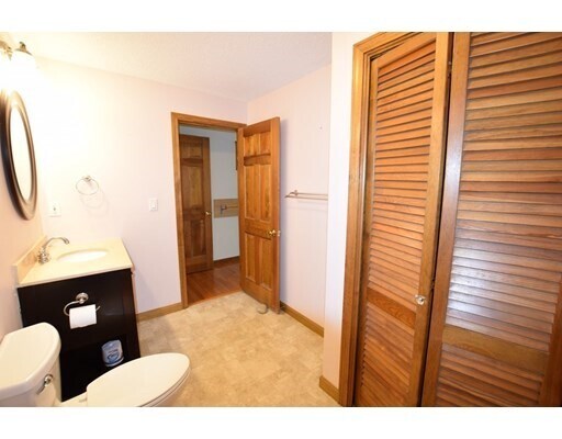 Building Photo - E52 Scotty Hollow Dr