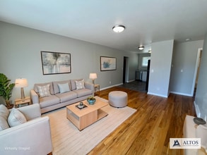 Building Photo - ** Move in Special** Spacious 3 bedroom, 1 bath Lakewood duplex with fenced in backyard available!