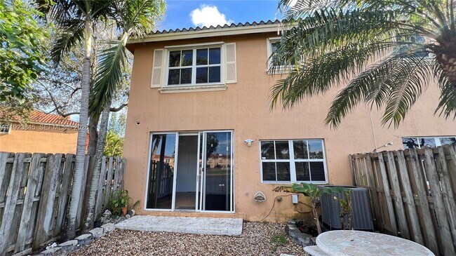 Building Photo - 15315 SW 31st Terrace