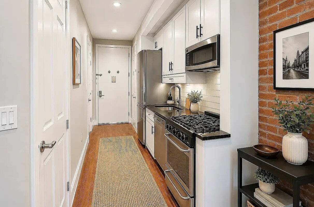 Building Photo - 219 E 23rd St