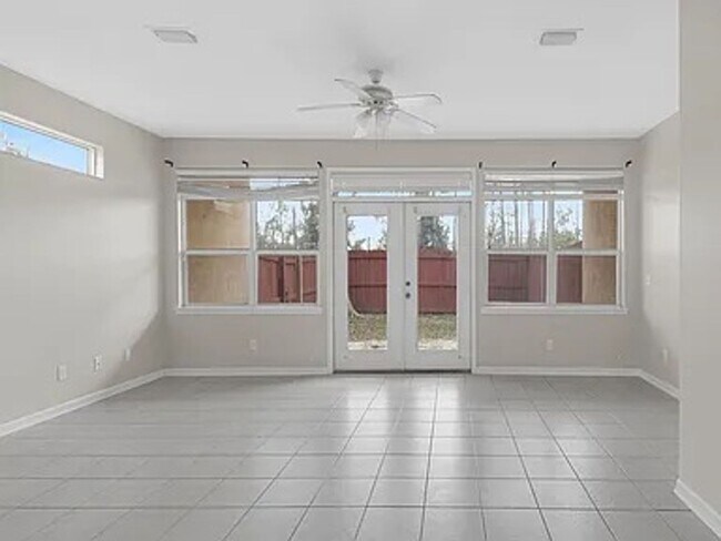Building Photo - Single-Family House for Rent