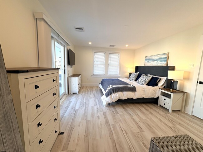 Building Photo - 6 N Jasper Ave