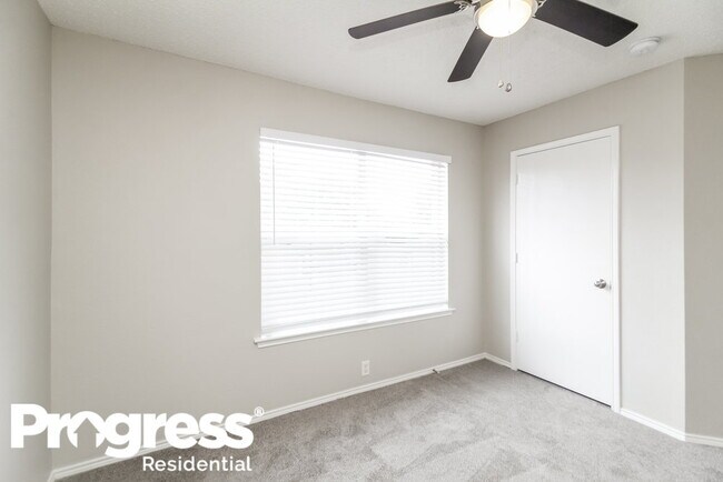 Building Photo - 823 Sage Meadow Dr