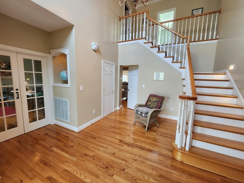 Building Photo - 6602 Hidden Woods Dr