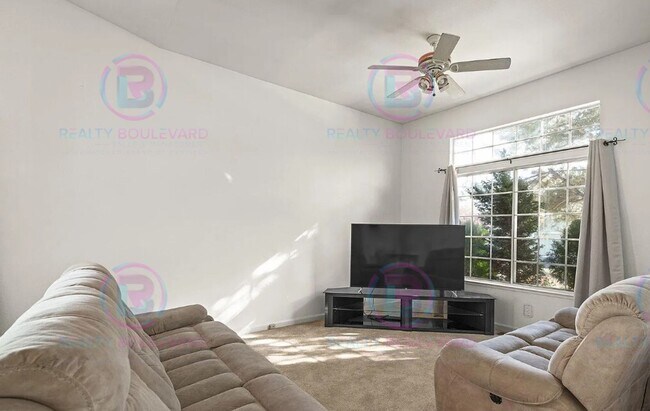 Building Photo - 3059 Creekwood Dr