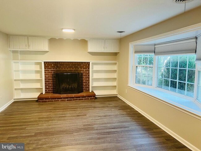 Building Photo - 912 McKinley Rd
