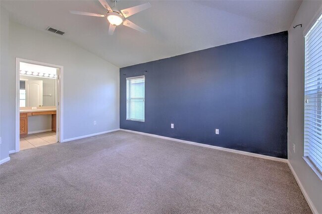 Building Photo - 5046 Gato Del Sol Cir