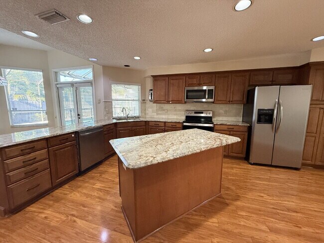 Building Photo - 3107 Westridge Dr