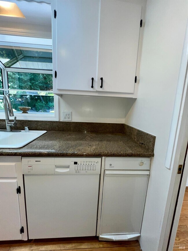 Building Photo - 323 Rheem Blvd