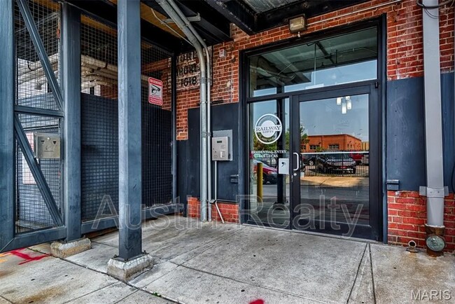 Building Photo - 1619 Washington Ave