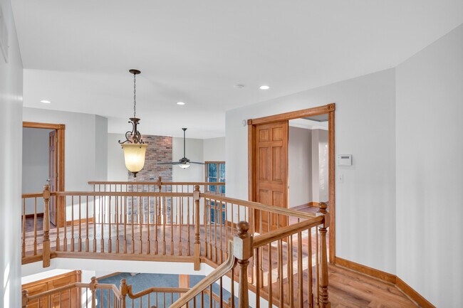 Building Photo - 4N550 School Rd