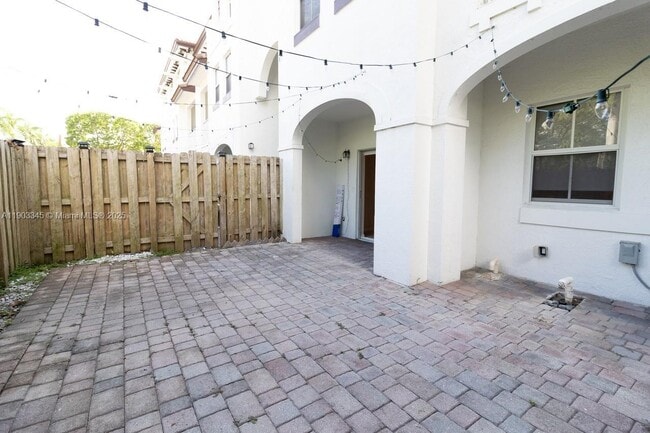 Building Photo - 8740 NW 97th Ave