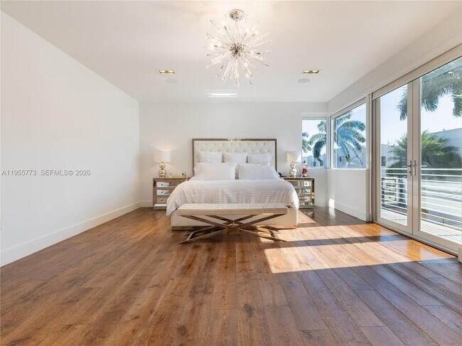 Building Photo - 7451 NW 103rd Ct