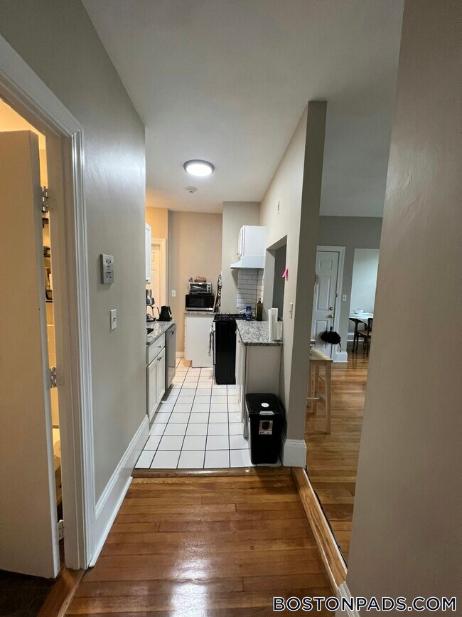 Building Photo - 100 St Mary's St